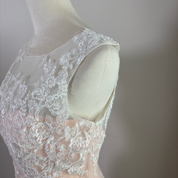 NWT JJ’s House Trumpet/Mermaid Scoop Floor Length Tulle Lace Wedding Dress Sz 8 - Picture 4 of 16